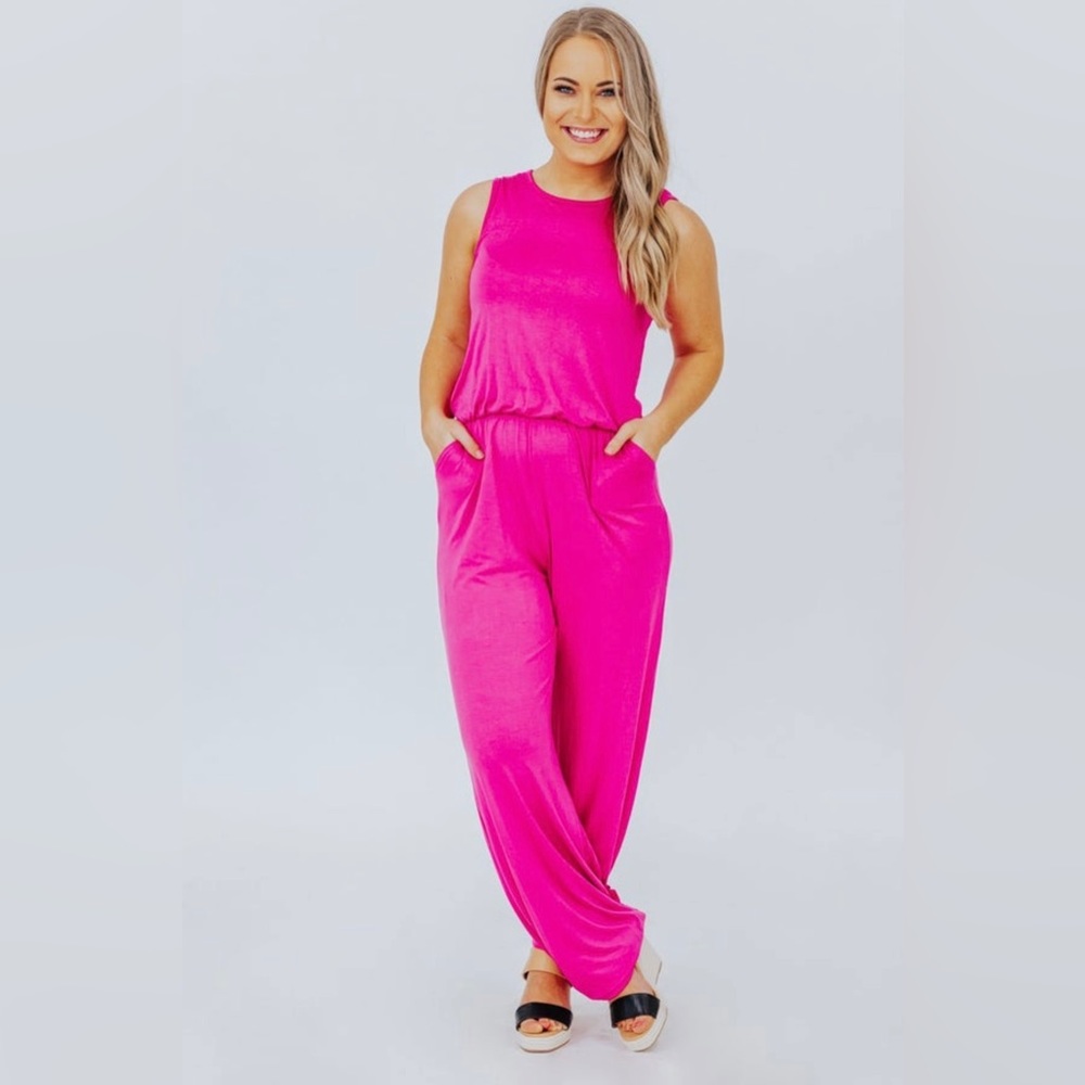 Sleeveless Pocket Jumpsuit in Pink Size Large